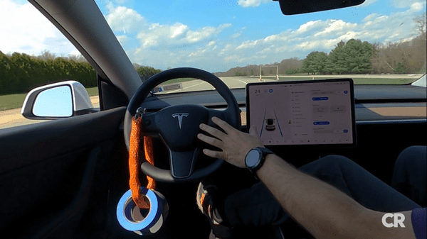 Sistem Tesla Autopilot Bisa 'Dikelabui' Tanpa Pengemudi Di Balik Setir!